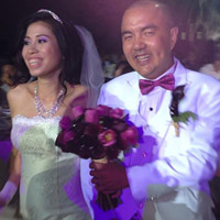 Đám cưới ‘vui như Tết’ của danh hài Quốc Thuận