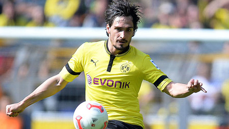  M.U khó có cơ hội chiêu mộ Hummels.