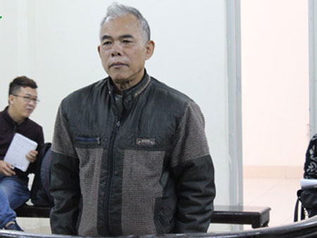 Bị cáo Vương Ngọc Huệ tại phiên xử.