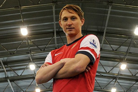 Arsenal đón tin vui từ Kallstrom.