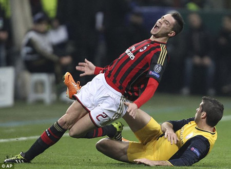 Thêm một lần nữa, AC Milan (trái) sẽ vấp ngã trước Atletico Madrid?