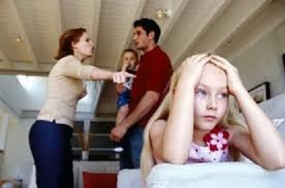 Trẻ em có tâm hồn rất nhạy cảm và chúng thà nhìn cảnh bố mẹ ly dị mà vẫn quan tâm đến chúng còn hơn là phải thường xuyên chứng kiến cảnh bố mẹ cãi nhau.