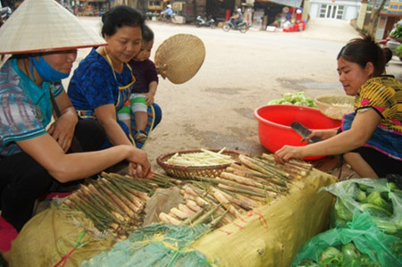 Măng sặt được nhiều thực khách ưa thích bởi vị thơm, ngon, ngọt