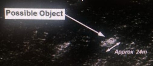 Vật thể dài khoảng 24 m ngoài khơi Perth, Australia trên ảnh vệ tinh. Ảnh: ABCNews