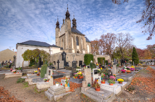 Nhà thờ Sedlec Ossuary. Ảnh: brendanadventures