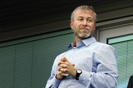 Tài sản của tỉ phú Abramovich tại Anh có thể bị phong tỏa.