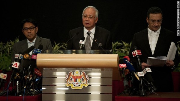 Thủ tướng Malaysia - Najib Razak trong buổi họp báo diễn ra vào lúc 22h (giờ địa phương) tức 21h giờ Việt Nam.