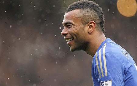 Ashley Cole sẽ về Real Madrid trong mùa hè năm nay.