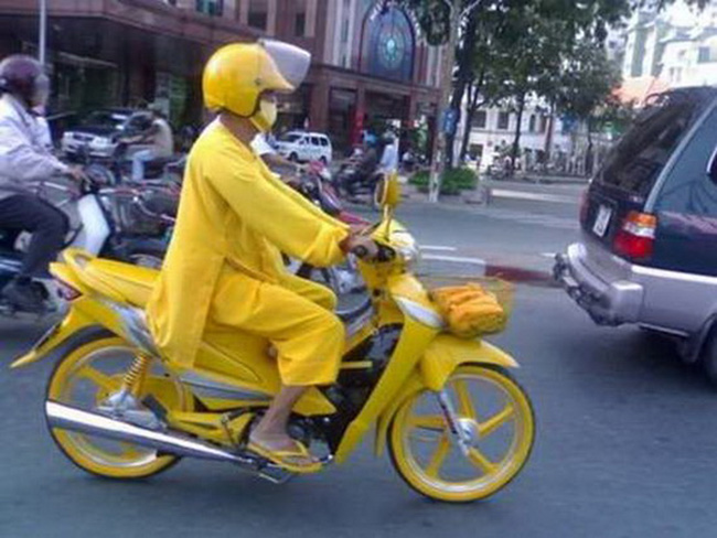 Khám phá những hình ảnh đường phố Việt Nam đầy hài hước đã được chụp lại. Các bức ảnh sắc nét, màu sắc chân thực sẽ giúp bạn đắm chìm trong thế giới của hài hước đặc trưng của Việt Nam. Đừng bỏ qua cơ hội để có những trải nghiệm độc đáo và phong phú!