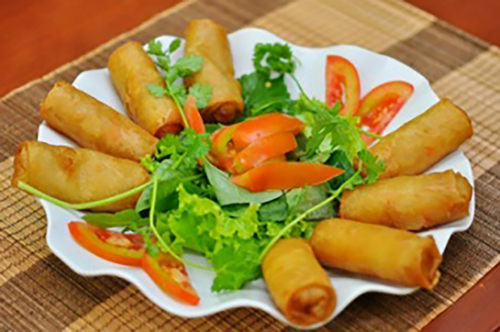 Chả nem giòn rụm.