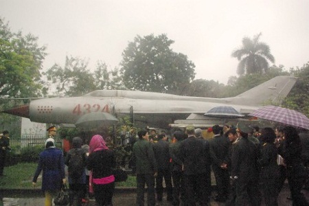 Chiếc máy bay Mig 4324 được trưng bày tại bảo tàng