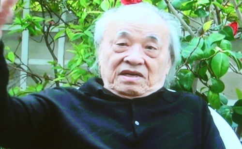 Cố họa sĩ Lê Bá Đảng (1921-2015) lúc 90 tuổi trong lần về thăm Huế