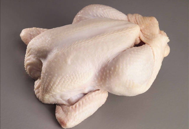 Rã đông cả một con gà trong ngăn mát tủ lạnh có thể mất đến hơn 24h