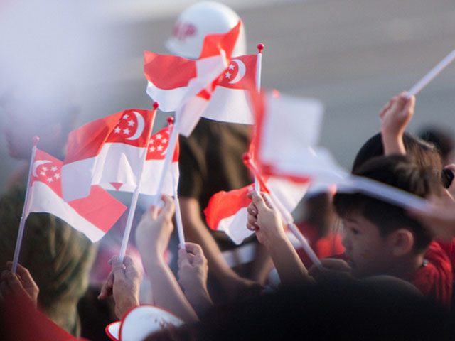 Cờ Singapore đã gây ra tranh cãi khi được phát hiện có lỗi chính tả trong SEA Games 29 tại Malaysia. Tuy nhiên, Singapore nhanh chóng xin lỗi và sửa chữa sai sót của mình. Hãy xem hình ảnh và xem những cập nhật mới nhất về cờ Singapore.
