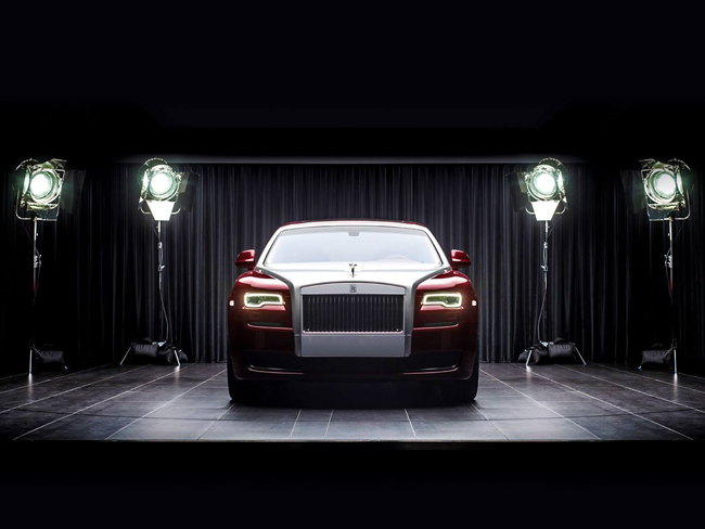 ngam rolls-royce ghost red diamond dinh 41 vien kim cuong hinh anh 3