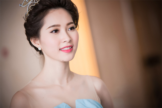Hình ảnh đẹp tựa nữ thần của 5 hoa hậu Việt \'hot\' nhất