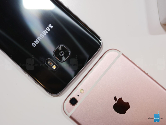 so sanh galaxy s7 edge vs iphone 6s plus: cham tran nay lua hinh anh 12