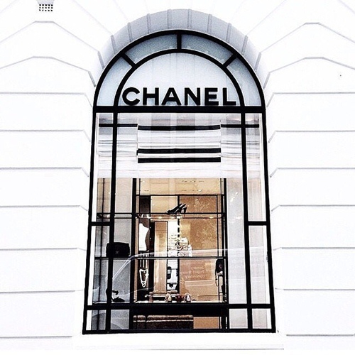 Chanel  Đẳng cấp thương hiệu xa xỉ bậc nhất mọi thời đại với chiến lược  thu hút khách hàng  Happy Live