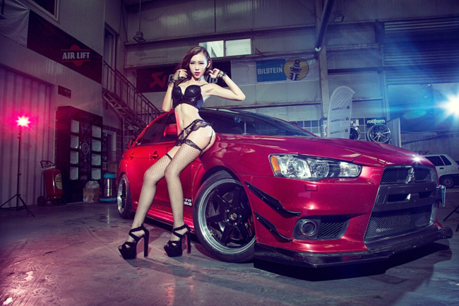 vu cong sexy ben 'chien binh' lancer evolution hinh anh 7