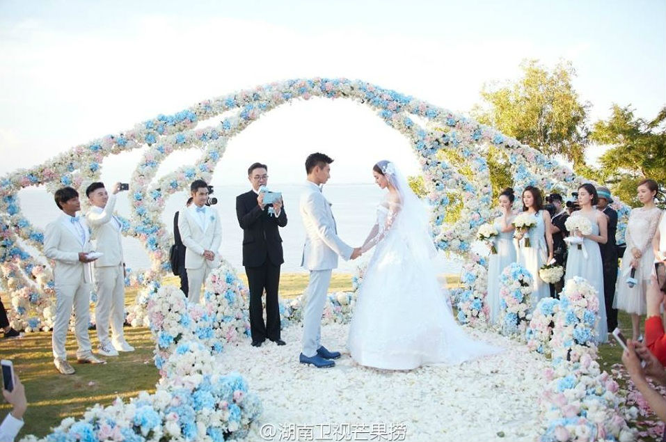 Những hình ảnh đẹp nhất trong đám cưới Lưu Thi Thi