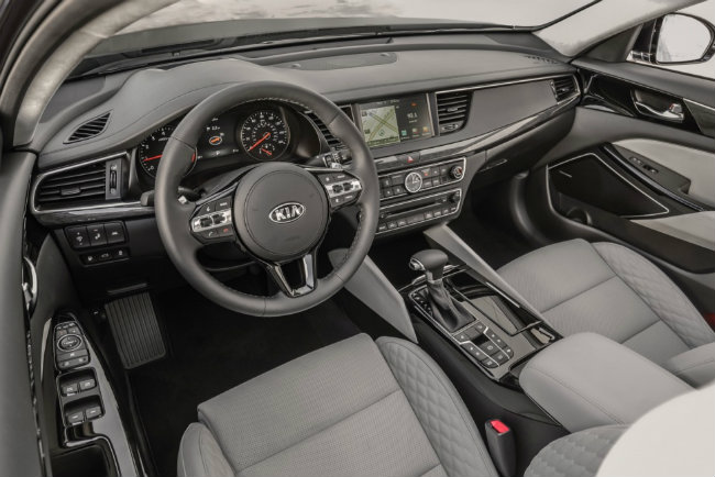 kia cadenza 2017 luoi tan nhiet mui ho, nhieu canh tranh hon hinh anh 6