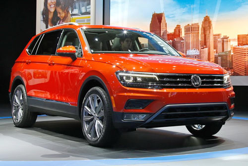 SUV 5 chỗ Volkswagen Tiguan 2017 có giá từ 31990 USD