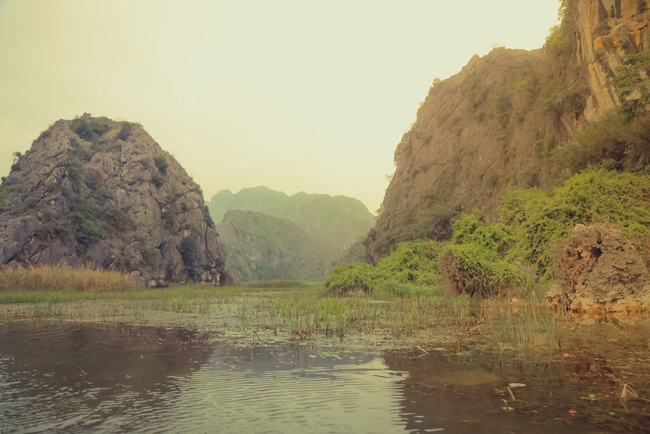 ve dep nen tho cua thung lung ninh binh trong 