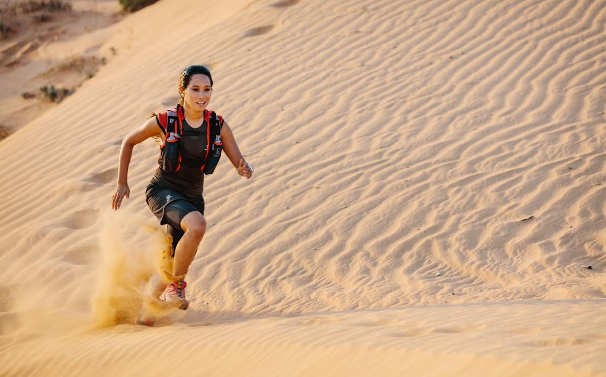 Người phụ nữ châu Á đầu tiên chinh phục 4 sa mạc dài 1000 km