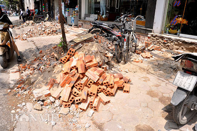 ha noi: nguoi dan hoi ha lam lai bac tam cap 