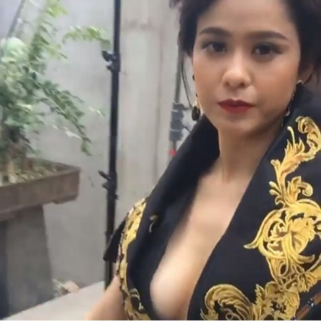 moi lan livestream, my nhan viet lai khien fan khong roi mat hinh anh 10