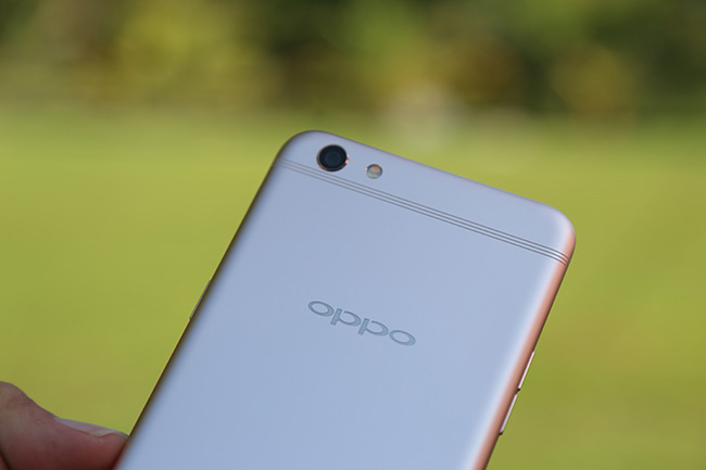 oppo f3 plus cham tran galaxy c9 pro: 