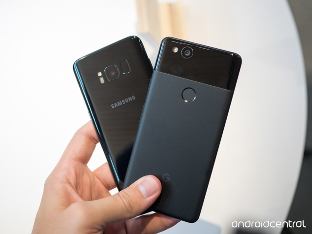 Galaxy S8+ vs Pixel 2 XL: Máy nào chụp chân dung ”xịn” hơn?