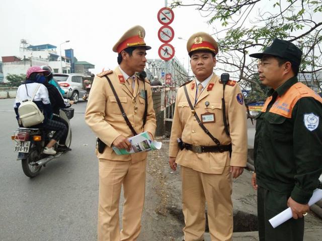 CSGT ngăn không cho nhảy cầu, cô gái vẫn đòi tự tử