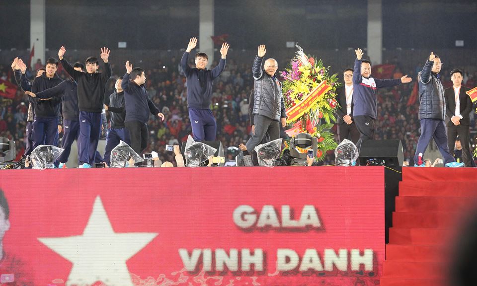 gala mung u23 viet nam: cung hat vang bai ca “niem tin chien thang” hinh anh 1