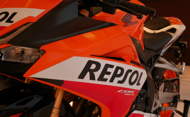 chi tiet honda cbr250rr repsol edition moi ve viet nam hinh anh 7