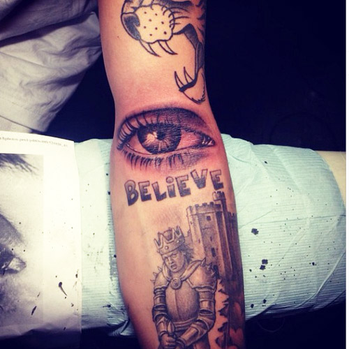 Revealed Selena Gomezs new thigh tattoo looks just like ex Justin Biebers  praying hands ankle ink  Daily Mail Online