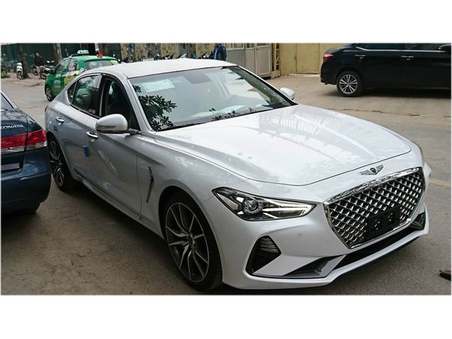 Genesis G70 đầu tiên về Việt Nam