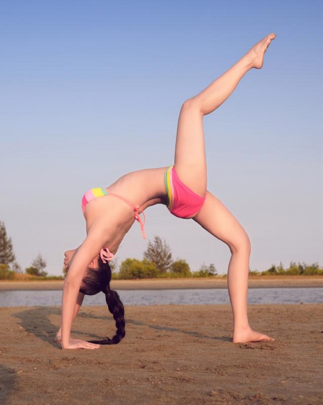 ngam mai khong chan 7 my nhan dang chuan mac bikini tap yoga hinh anh 15