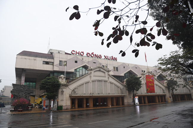 ha noi: pho phuong binh yen sang mong 1 tet hinh anh 9