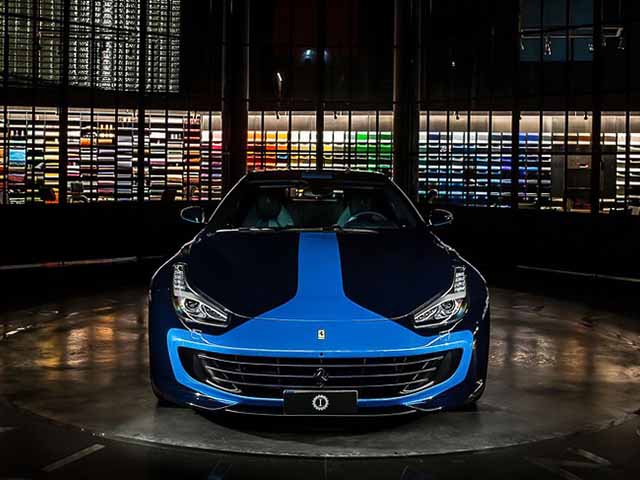 Thêm sắc xanh cho ngày xuân với Ferrari GTC4Azzurra