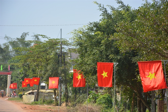 Cột cờ Tổ quốc được coi là biểu tượng của sự độc lập, tự do của dân tộc Việt Nam. Hơn nửa thế kỷ trải qua, Cột cờ vẫn đứng vững và trở thành điểm đến du lịch quan trọng ở Hà Nội. Hãy đến và chiêm ngưỡng vẻ đẹp trang trọng, tôn nghiêm của Cột cờ Tổ quốc.