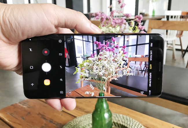 dap hop galaxy s9+: thiet ke dep lung linh, camera khung hinh anh 14