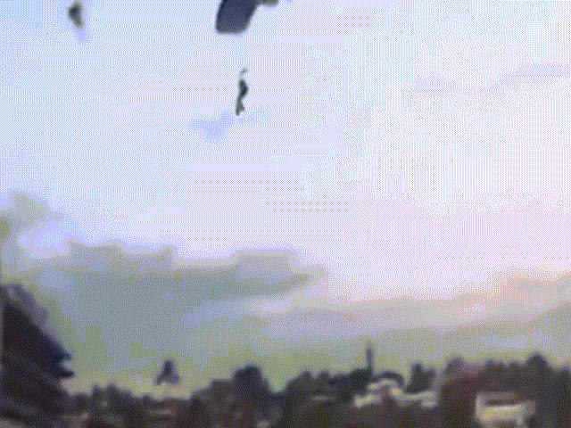 Mexico: Hai người nhảy dù đâm vào nhau trên không, hậu quả đau xót