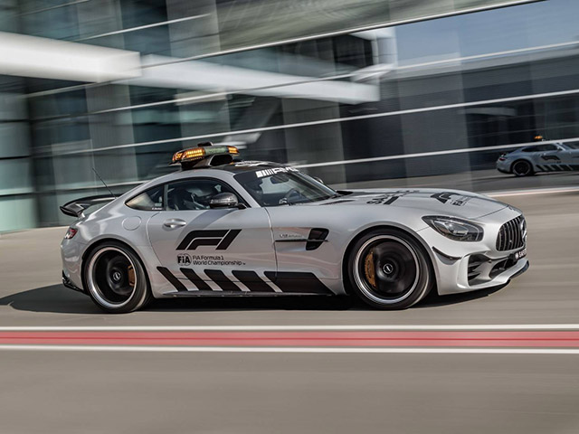 Mercedes GT-R được dùng làm ”Xe an toàn” cho giải đua F1