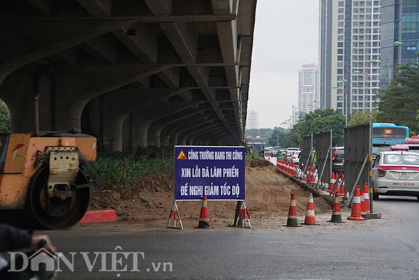 Cận Tết nguyên đán, nhiều tuyến đường của Thủ đô Hà Nội được thi công nâng cấp.