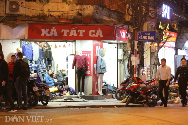 ha noi: cac shop thoi trang o at giam gia soc don tet hinh anh 13