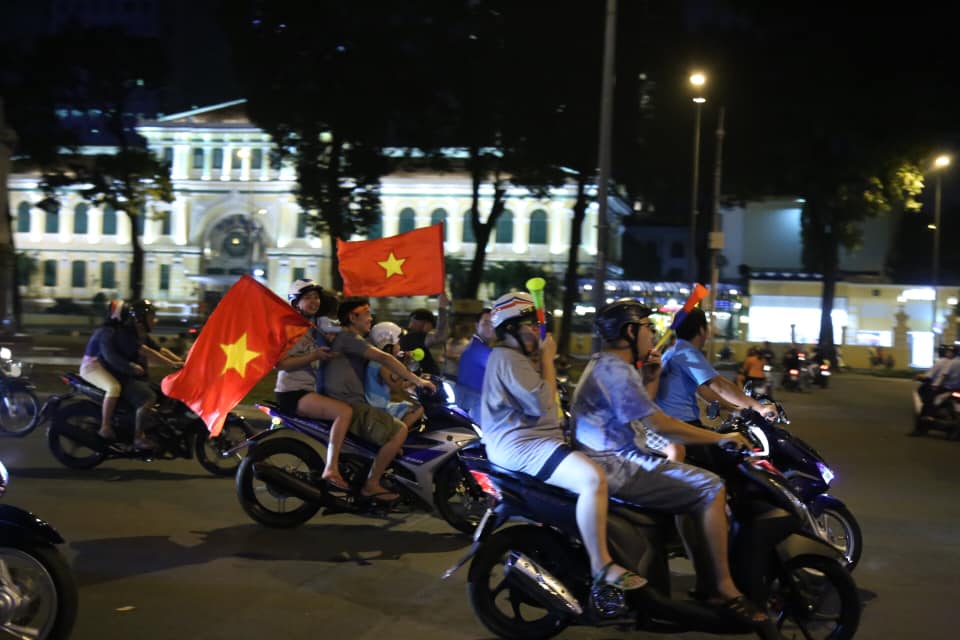 viet nam vao tu ket asian cup 2019: tet den som voi hang trieu nguoi viet hinh anh 40