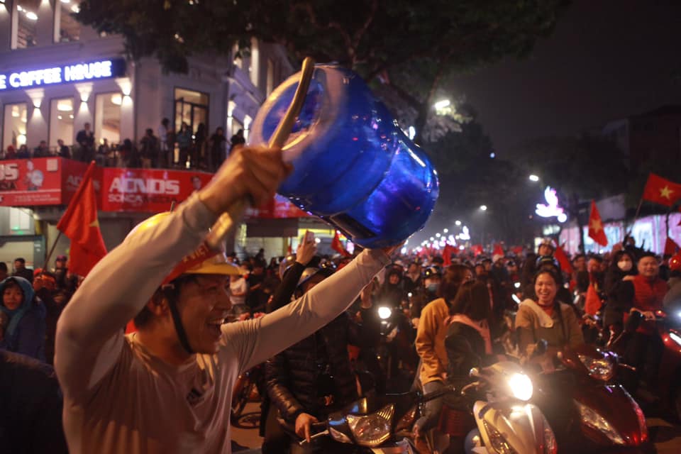 viet nam vao tu ket asian cup 2019: tet den som voi hang trieu nguoi viet hinh anh 25