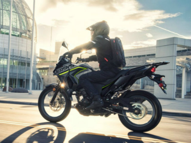 2019 Kawasaki Versys-X 300: Môtô gây sốt dân tập chơi