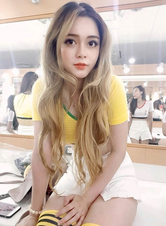 ve dep doi thuong nong bong cua hai hot girl dong tao quan 2019 hinh anh 11